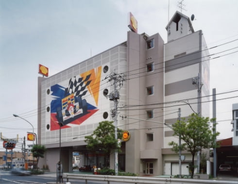 大型給油所1号店（亀甲町）